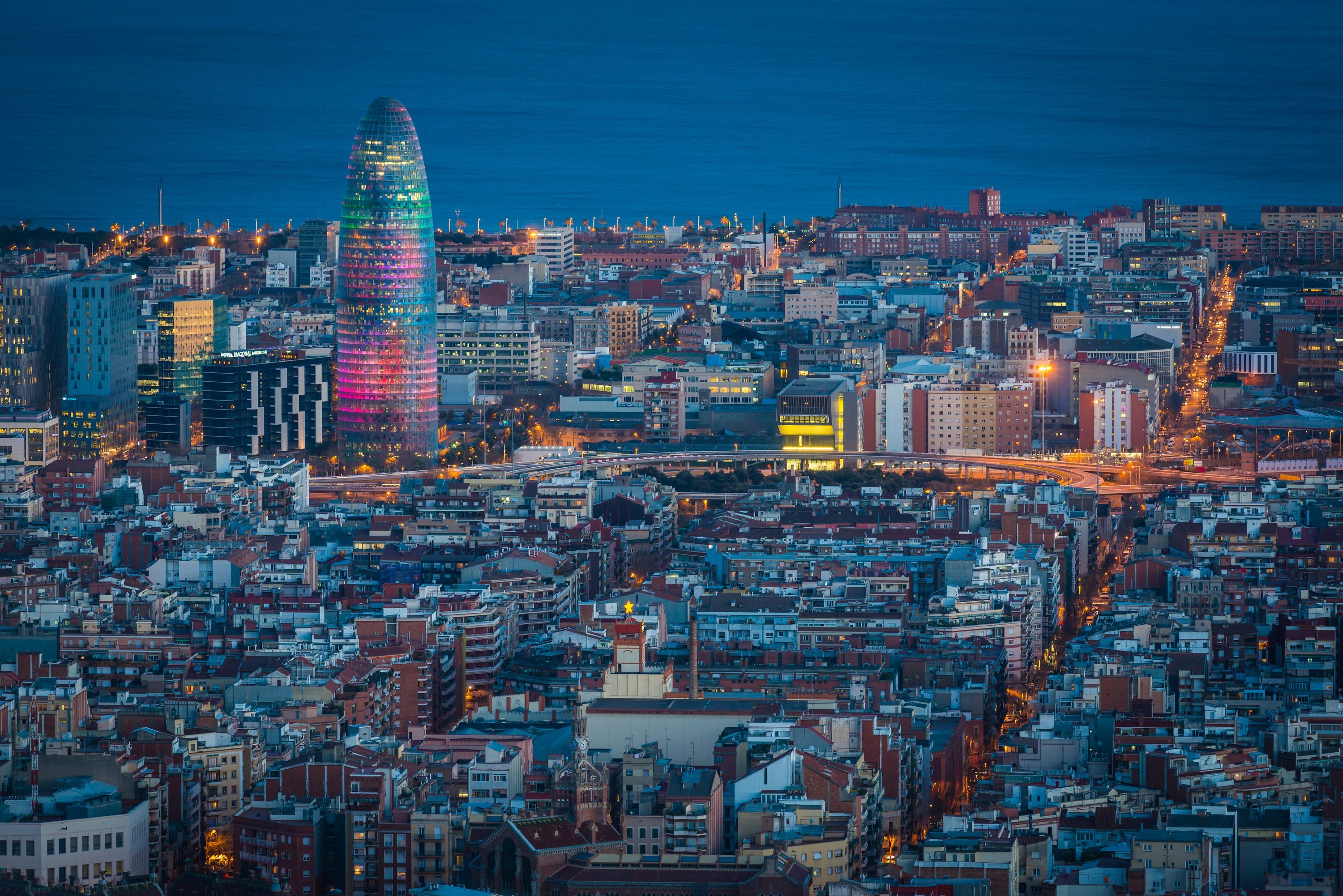 Busca vuelos baratos a Barcelona