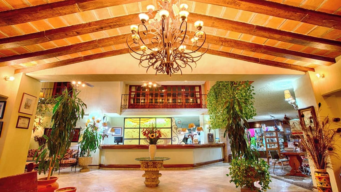 Hotel Garza Canela