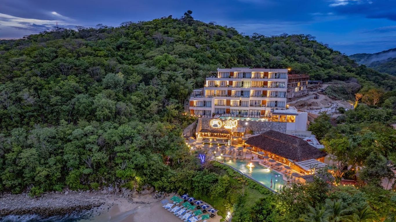 Nirú Ocean Suites by Binniguenda