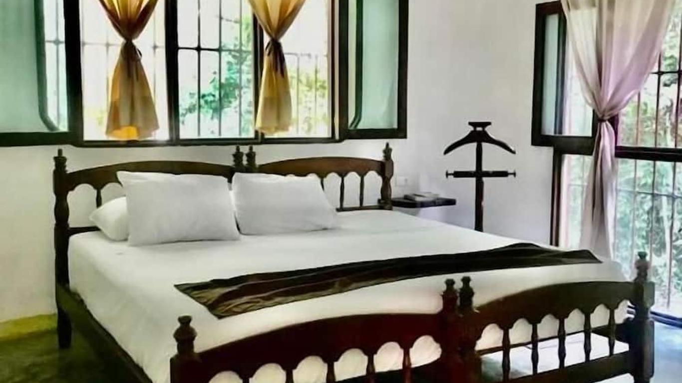 Jolie Jungle Eco Hotel