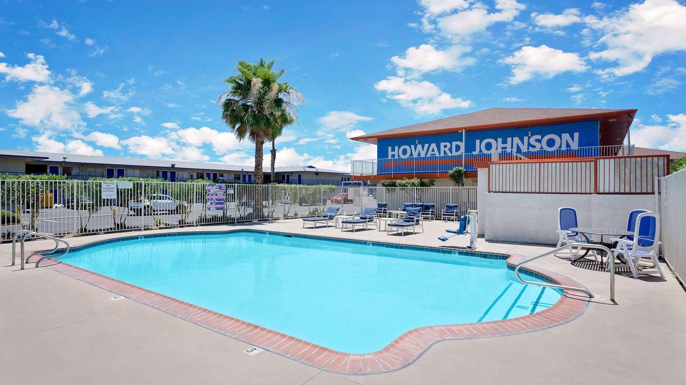 Howard Johnson by Wyndham Las Vegas near the Strip