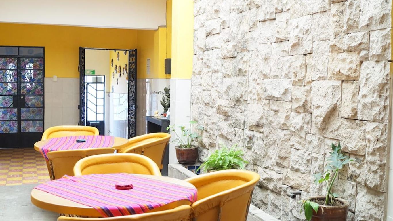 Casa de los Soles B&B Hostel