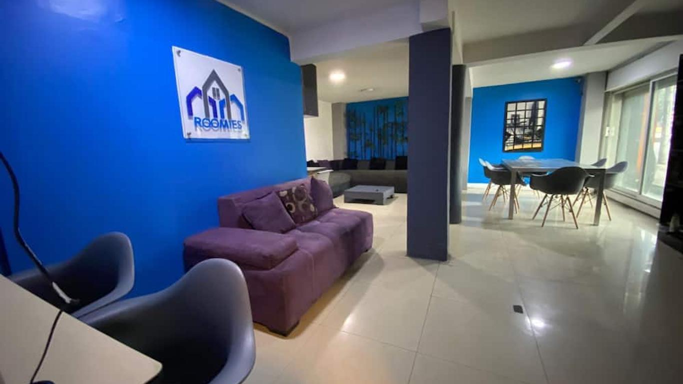 Roomies Hostel - Santa Maria La Ribera