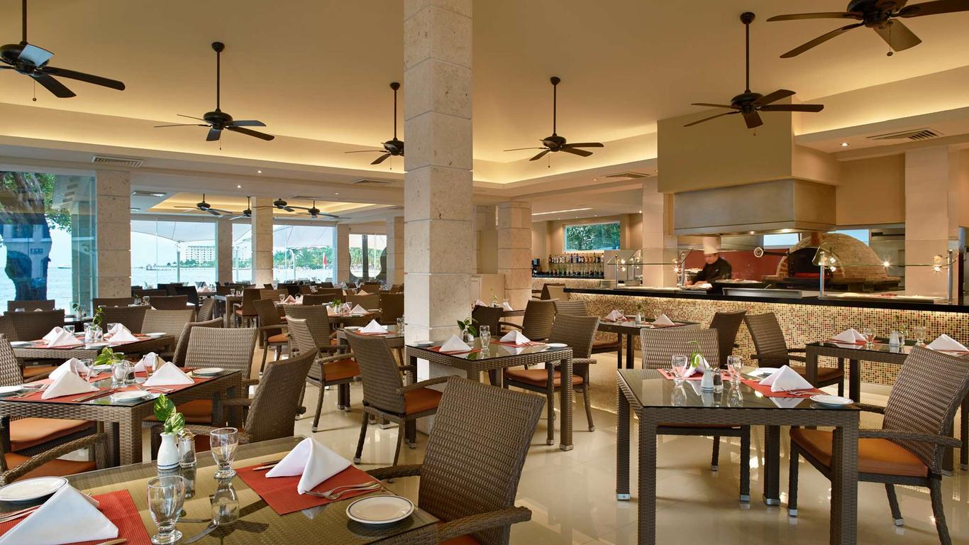Occidental Costa Cancun