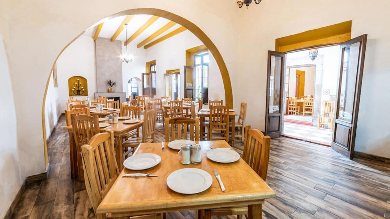 Cinco de Mayo Hotel