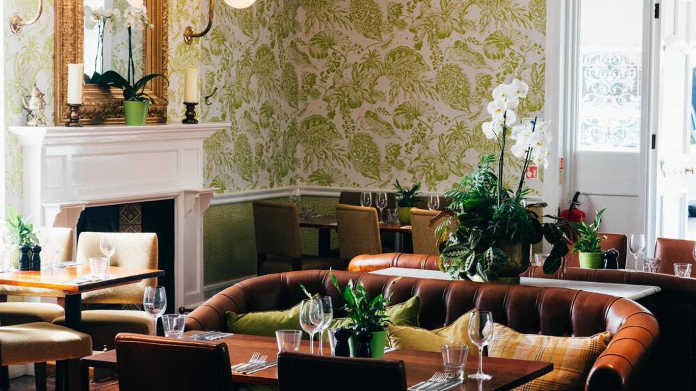 Embankment Hotel