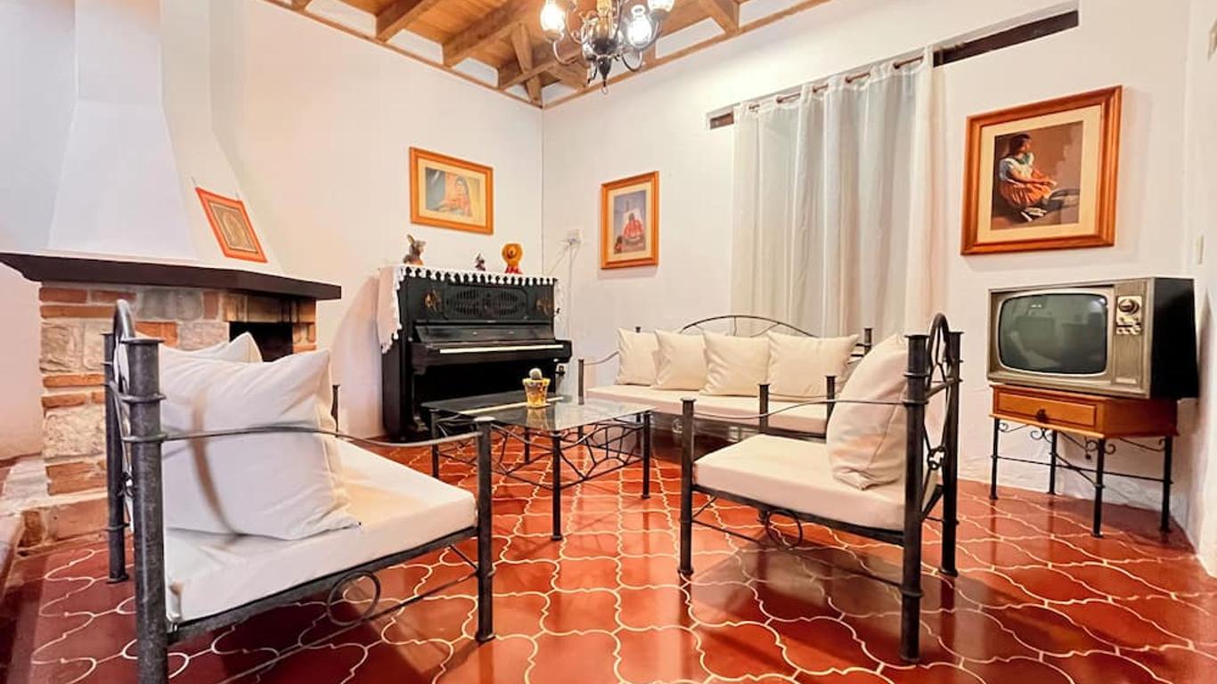 Hotel Ocho Barrios