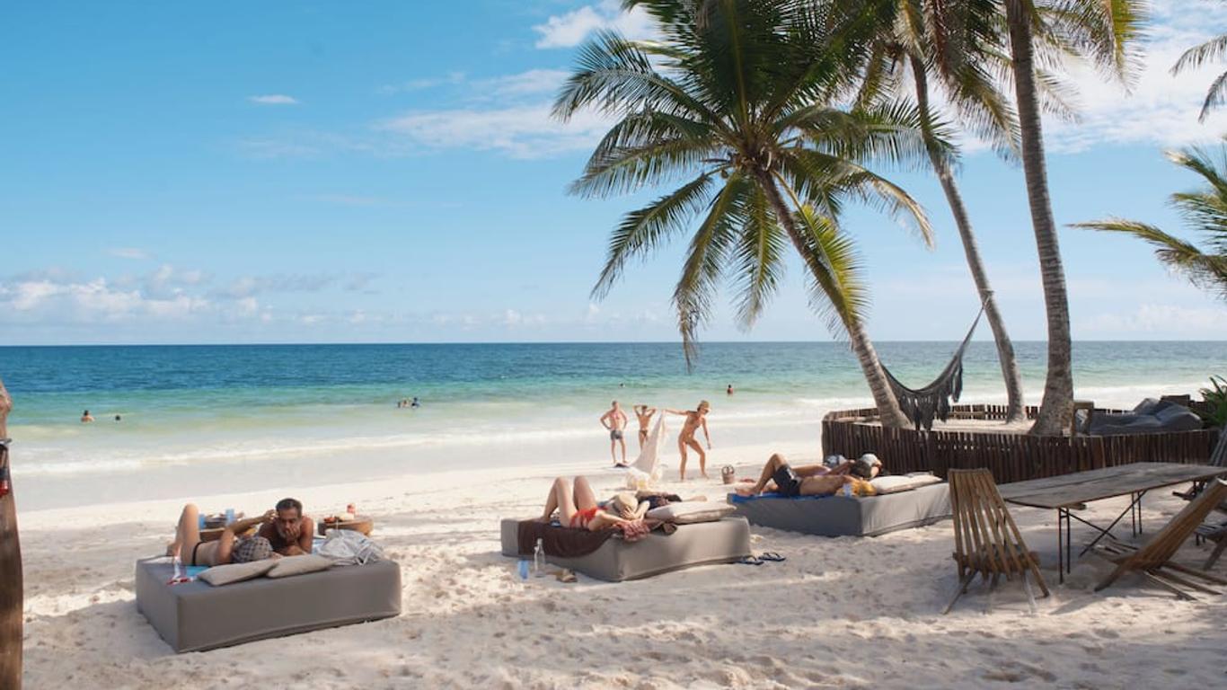 Libelula Tulum Beachfront Hotel
