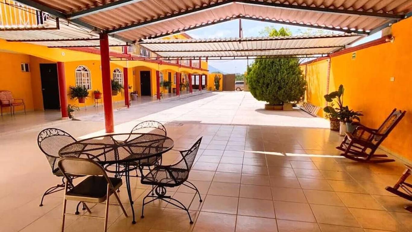 Hotel Posada Santa Elena