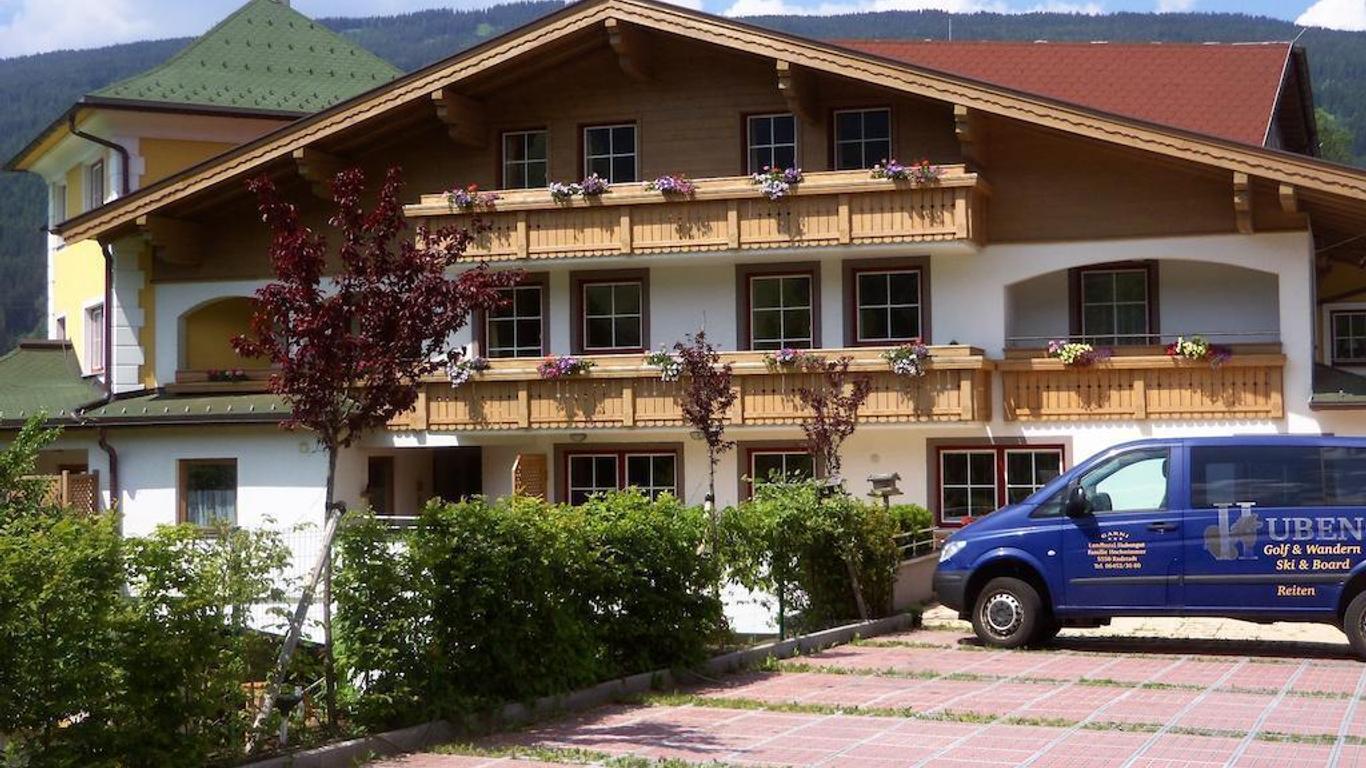 Landhotel Hubengut Bed and Breakfast