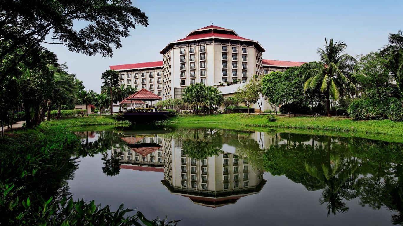 Radisson Blu Dhaka Water Garden