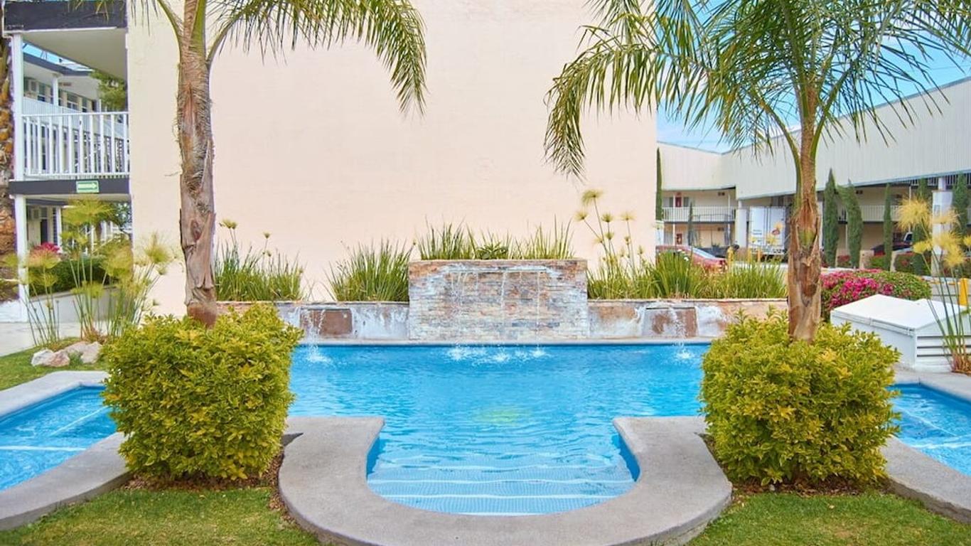 Hotel del Alba Inn & Suites
