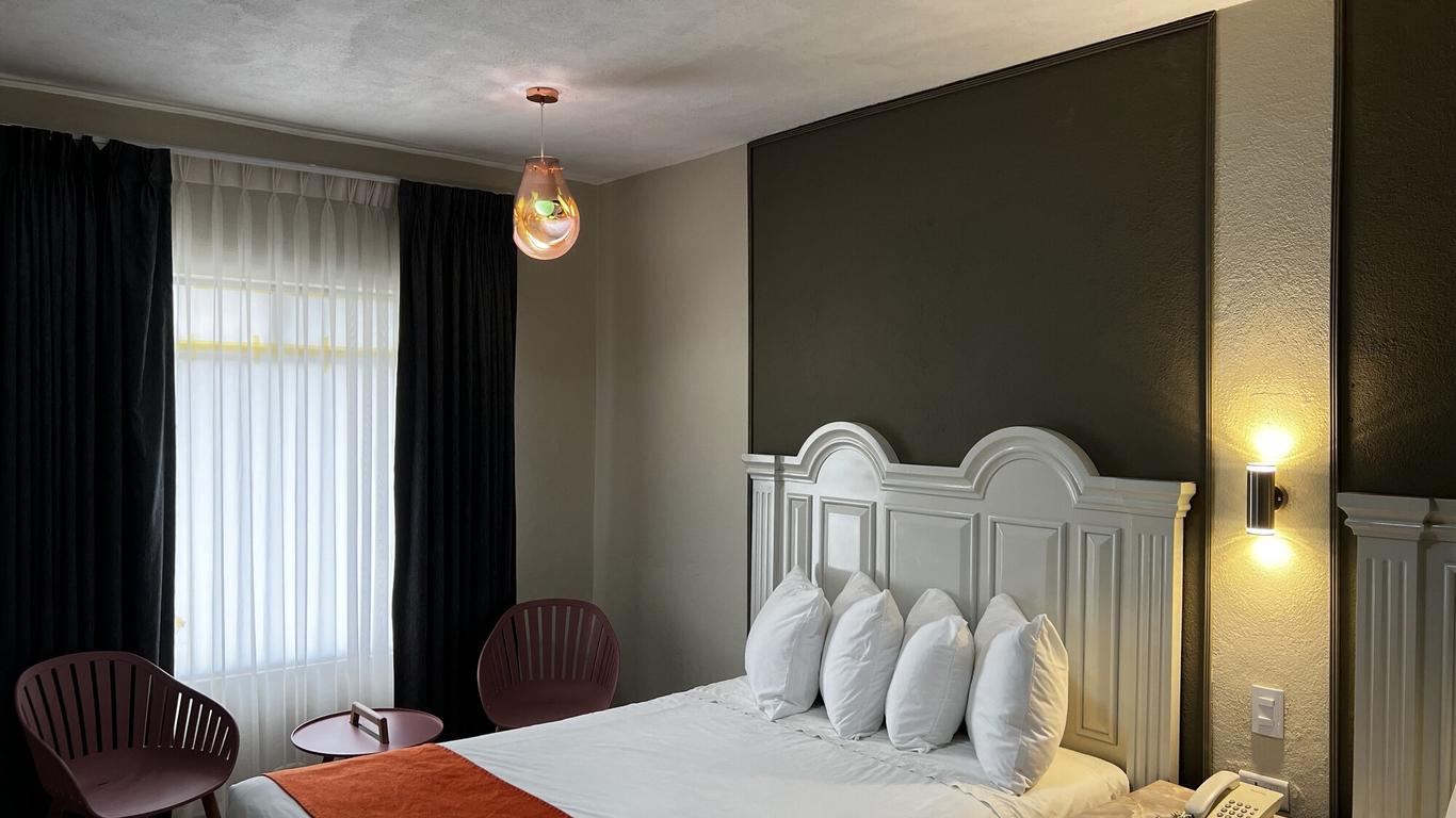 Hotel Los Robles