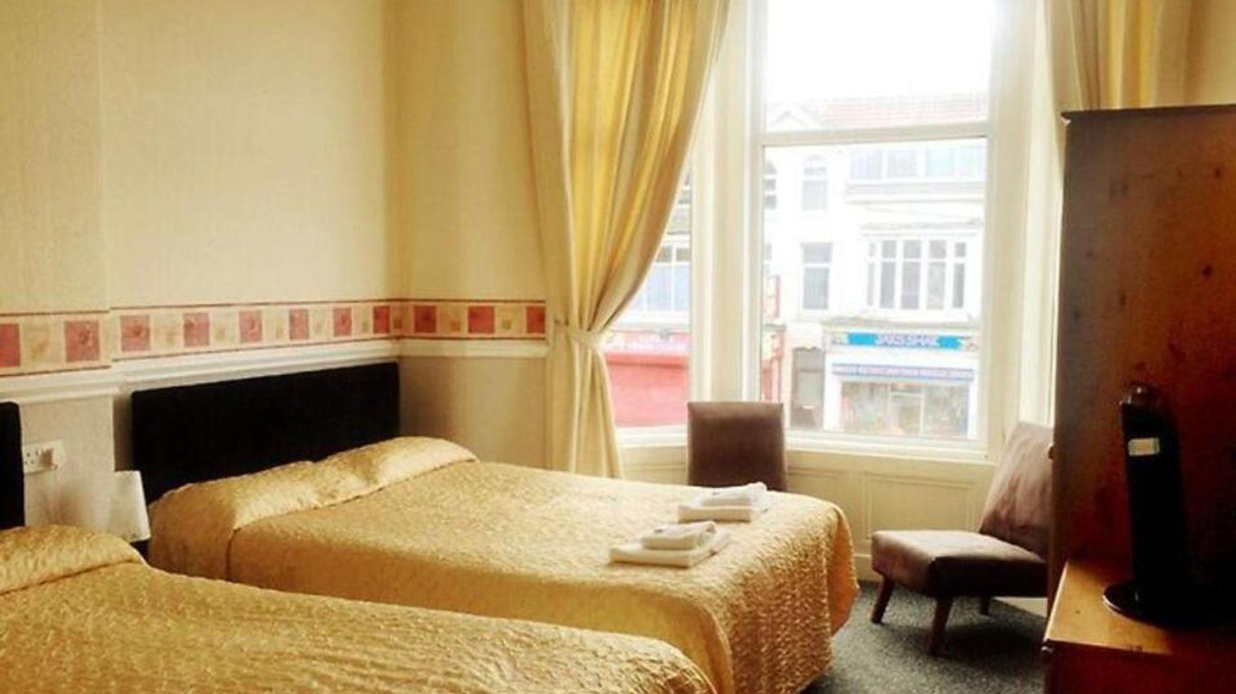 St Elmo Hotel