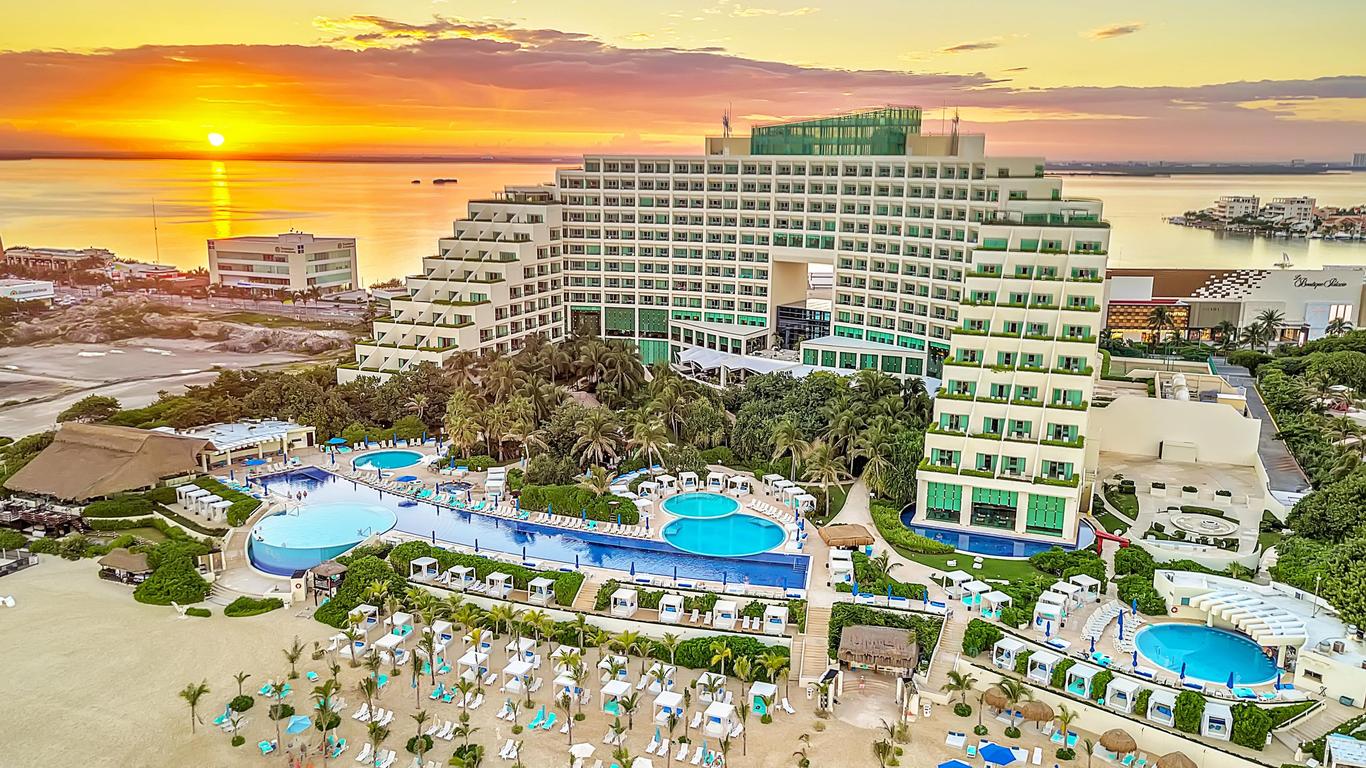 Live Aqua Beach Resort Cancun desde 6,390 (̶2̶4̶,̶7̶4̶2̶). Cancún