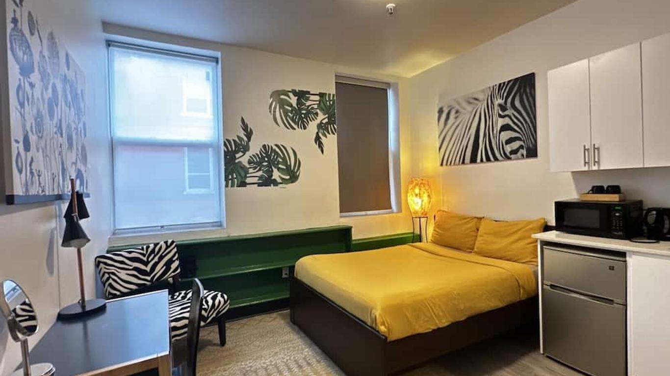 Queen Nest Hotel