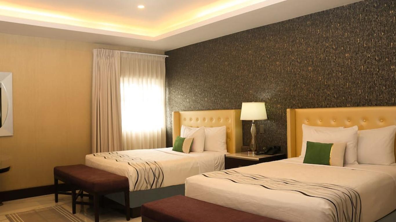 Hotel Grand One Plaza