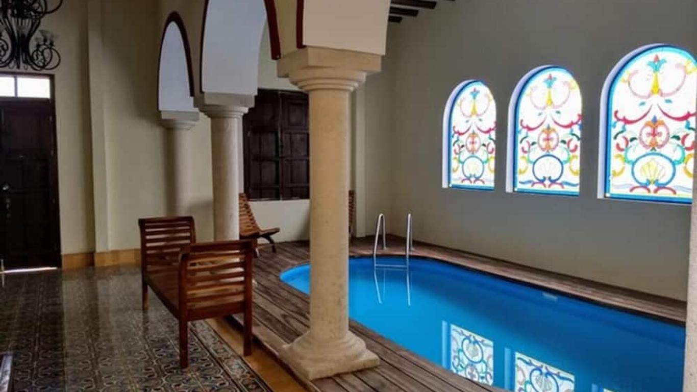 Hotel Catedral Valladolid Yucatan