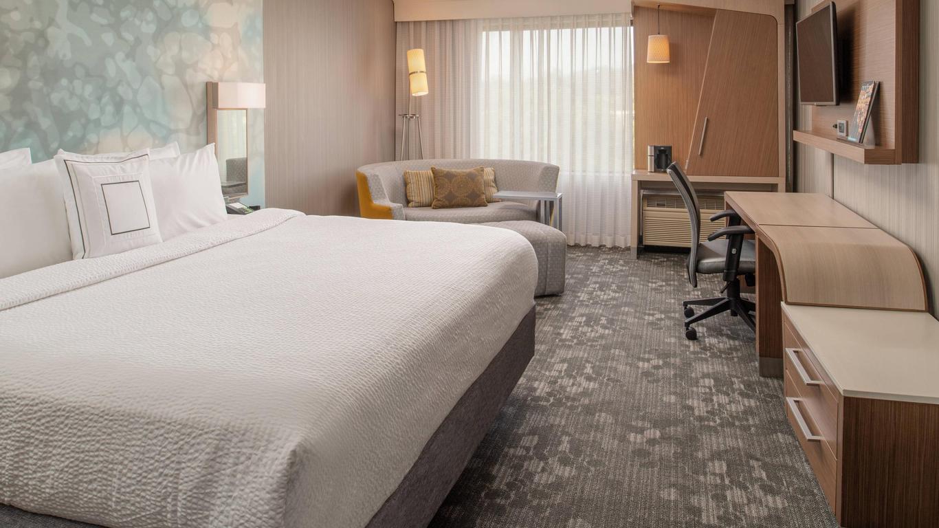 Courtyard by Marriott Portland Airport