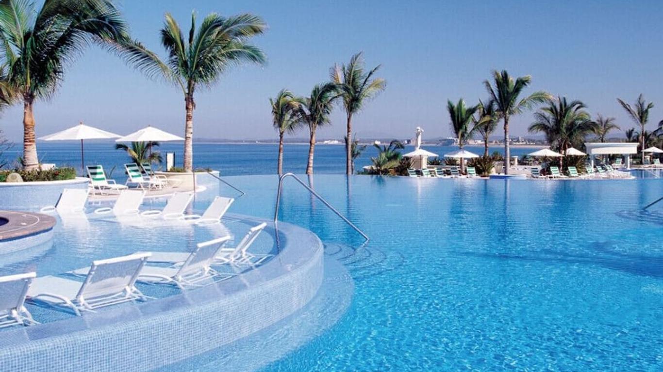 Pueblo Bonito Emerald Bay Mazatlan, Mexico Junior Suite Sleeps 4