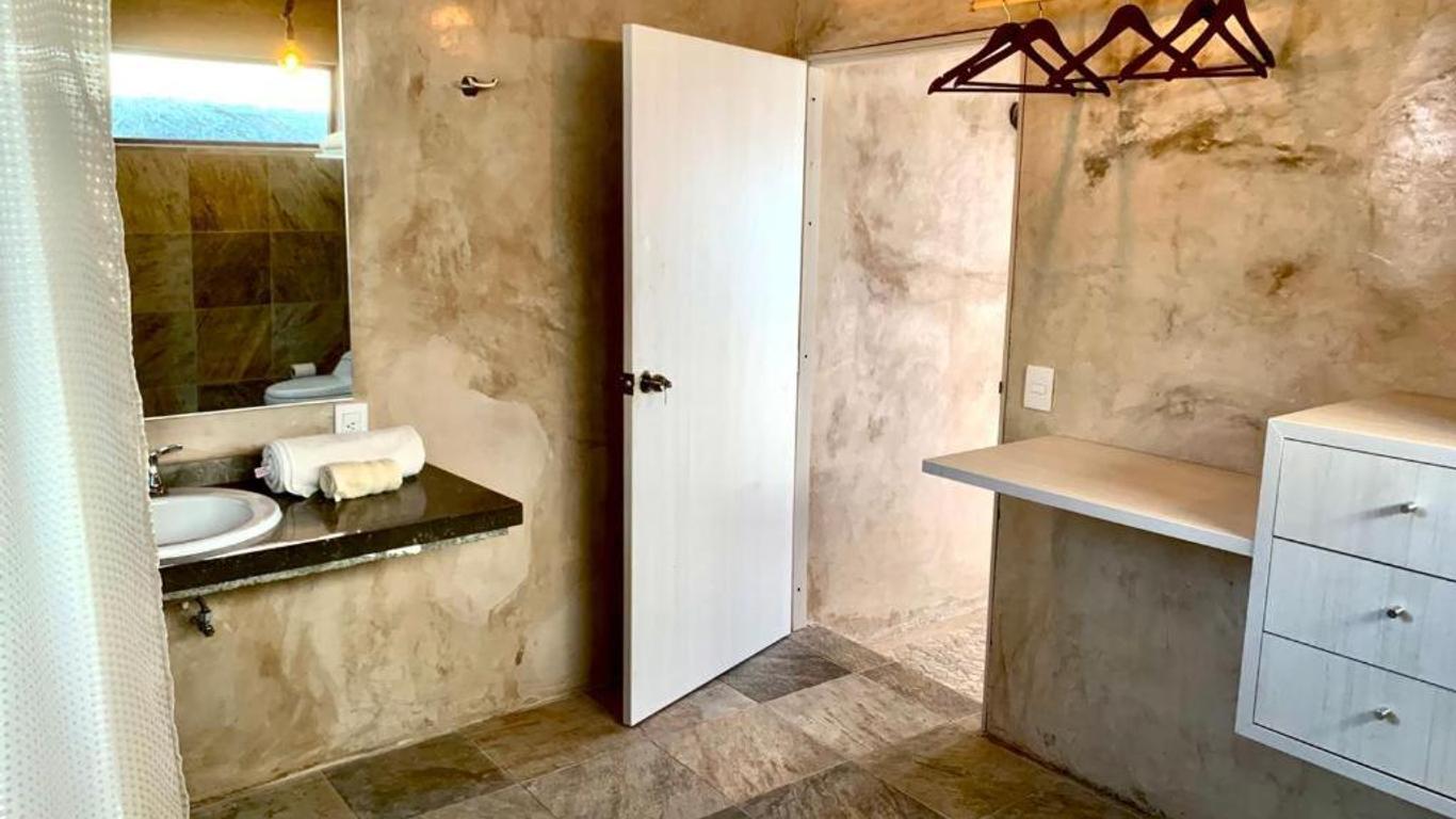 Casa de las Olas Surf & Beach Club
