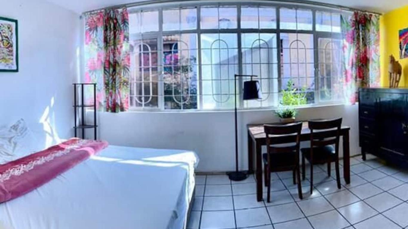 Free Spirit Hostel Guadalajara