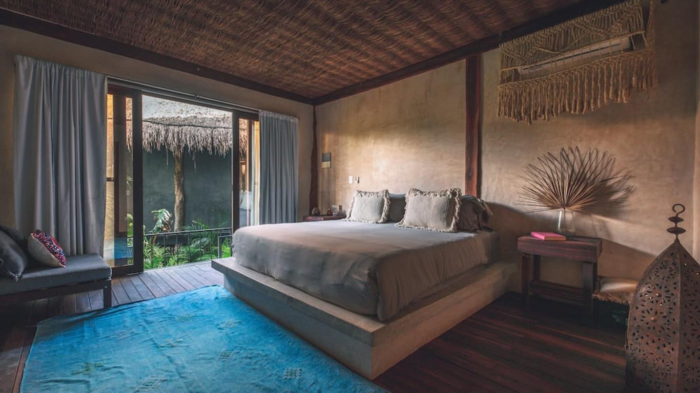 Radhoo Tulum