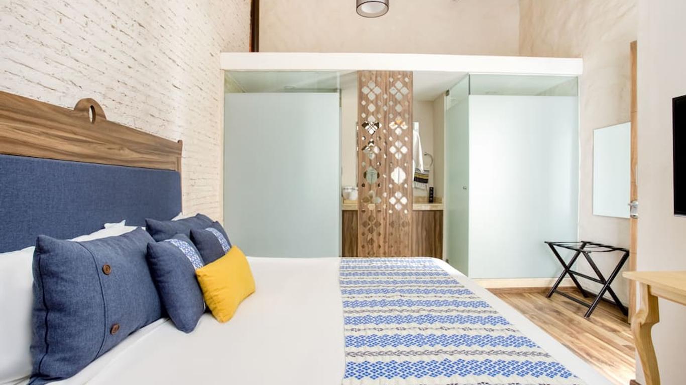 Milagro Hotel