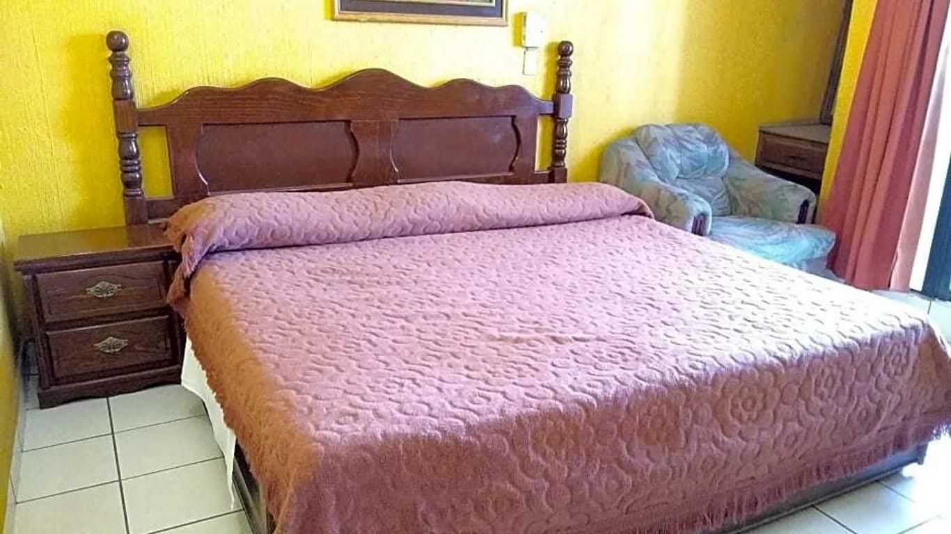 Real Jojutla Hotel