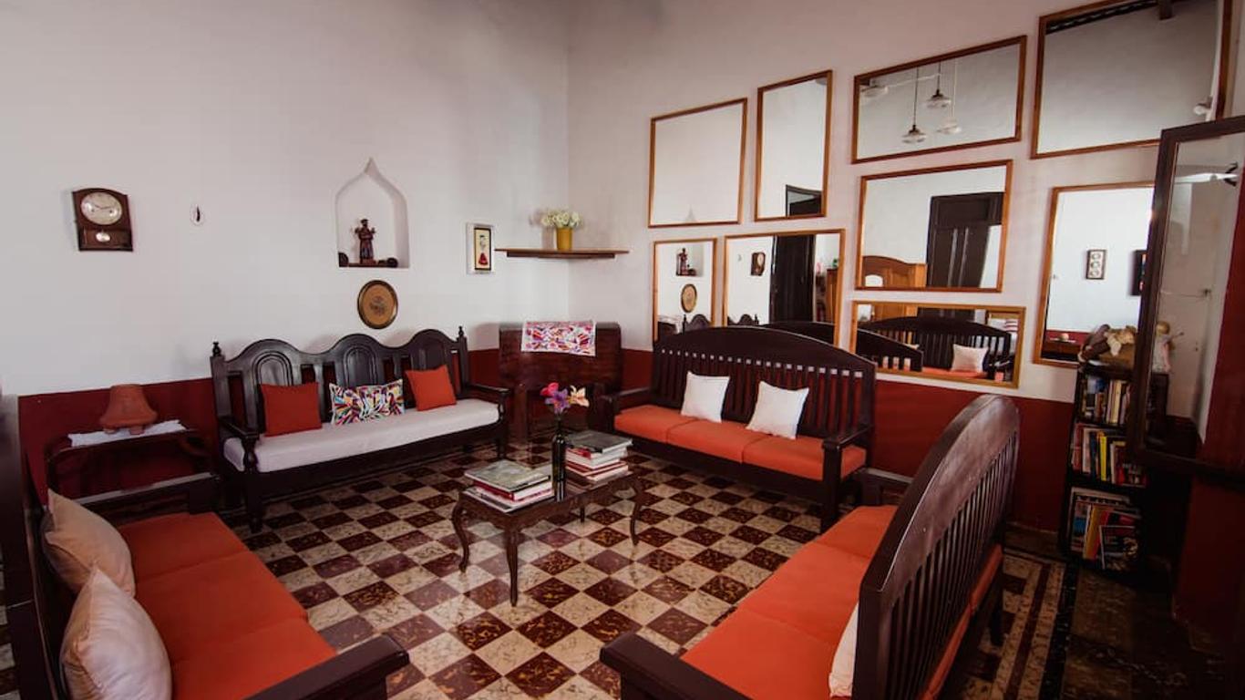 Casa de Zari B&B
